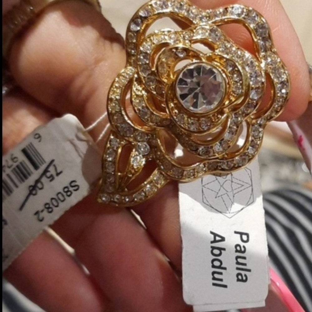 NWT AUTHENTIC PAULA ABDUL 18K golden Engeaved "I LOVE ME MORE huge cocktail ring
